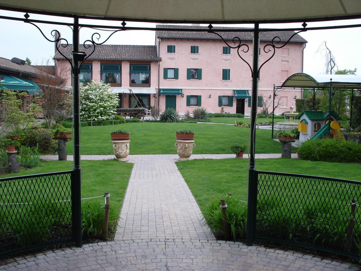 Osteria Alla Pasina Dosson Luaran gambar