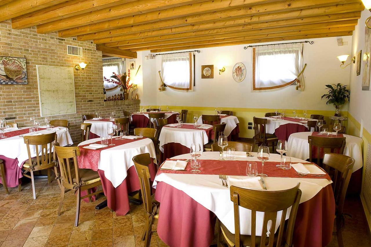 Osteria Alla Pasina Dosson Luaran gambar